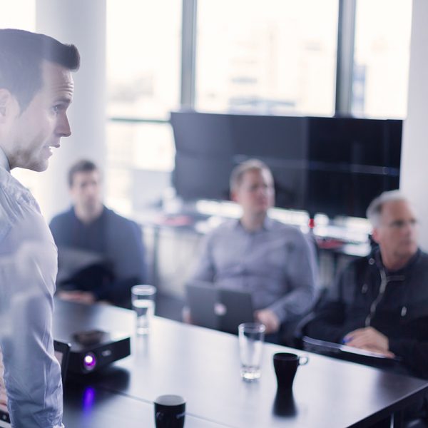 Öryggisstjóri að láni upplýsingafundir