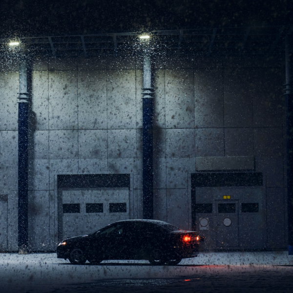 innbrotakerfi frá Securitas bíll fyrir utan iðnaðarhúsnæði